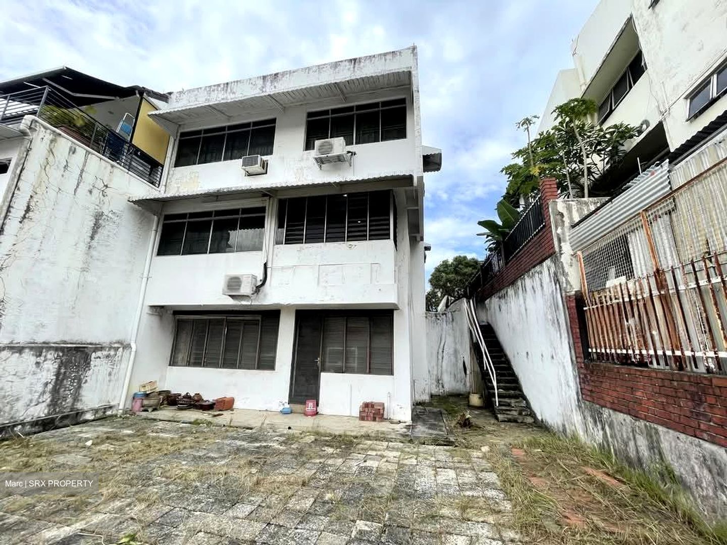 Lorong Ong Lye (D19), Semi-Detached #593236671